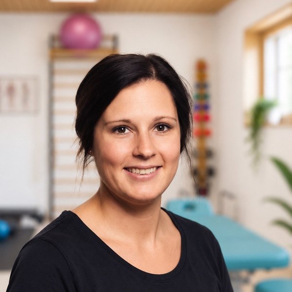 Kathi in ihrer Praxis – Physiotherapeutin, Physio Bergauf